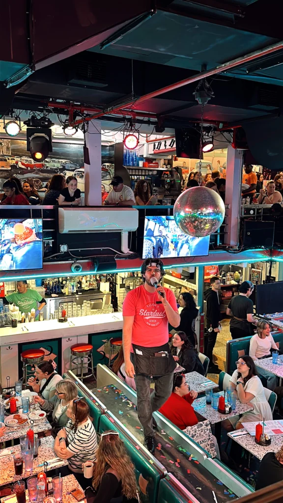 ellen's stardust diner