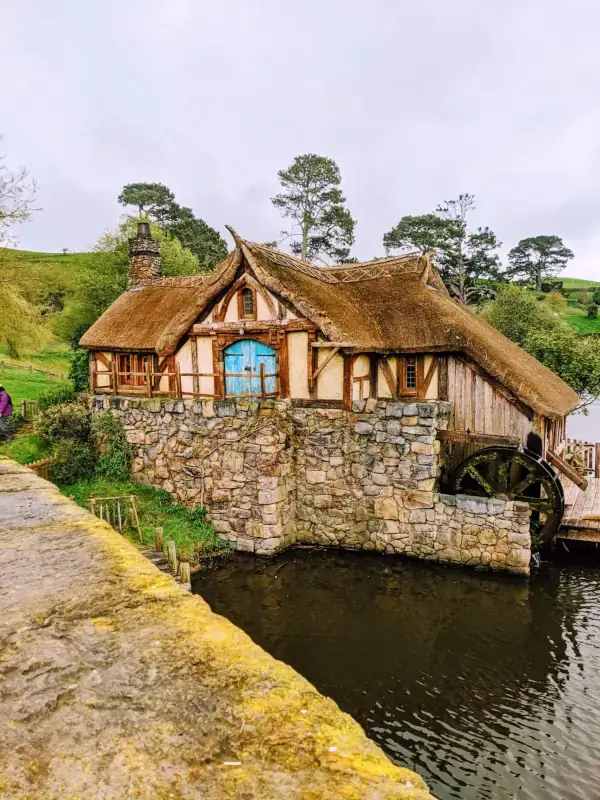 The Green Dragon Inn in New Zealand - bar from the Lord of the Rings